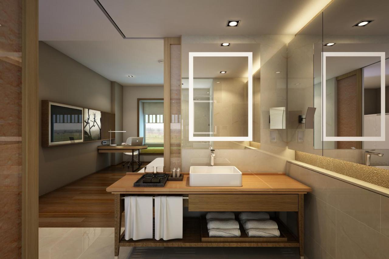 Courtyard By Marriott Raipur Hotel Buitenkant foto