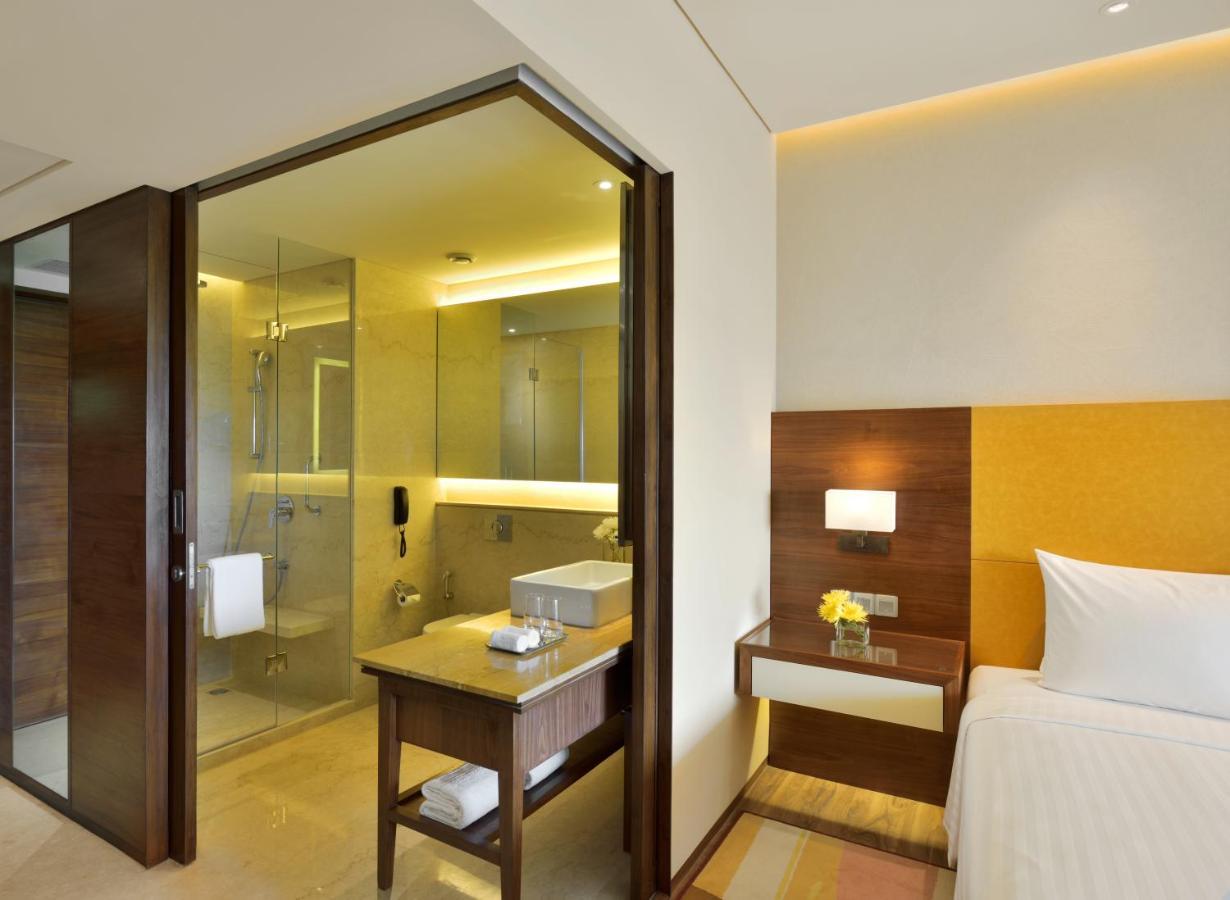 Courtyard By Marriott Raipur Hotel Buitenkant foto