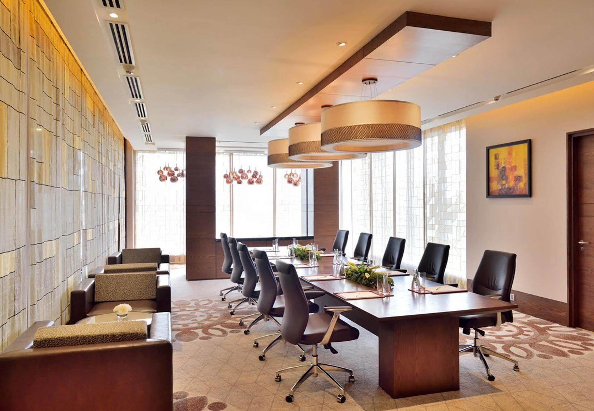 Courtyard By Marriott Raipur Hotel Buitenkant foto